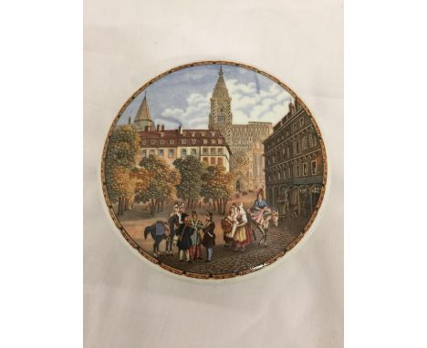 A VINTAGE STYLE PRATTWARE POT AND LID 