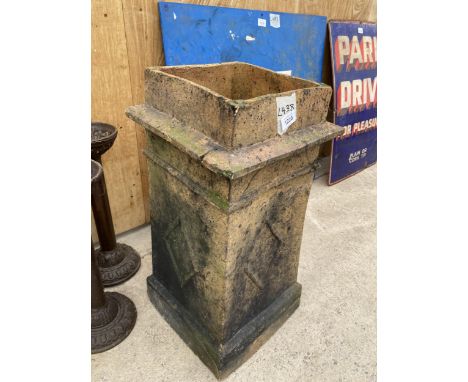 A VINTAGE CHIMNEY POT (H:64CM) 