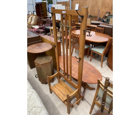 AN EARLY 20TH CENTURY OAK HALL STAND/SEAT WITH LIFT-UP LID, 29" WIDE 