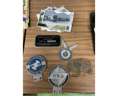 A QUANTITY OF VINTAGE TRANSPORT BADGES TO INCLUDE THE LONDON DOUGLAS M.C.C., VINCENT OWNERS CLUB, LONDON MIDLAND SCOTTISH RAI