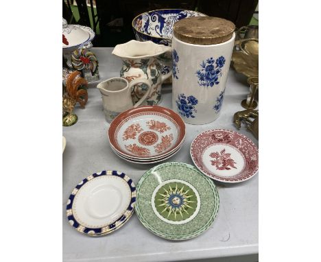 A COLLECTION OF CERAMIC ITEMS TO INCLUDE SPODE BOWLS, A WEDGWOOD DISH, LARGE BOWL AND PLATE, JUGS, ETC 