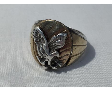 A GOLD AND SILVER AMERICAN COLLEGE RING 