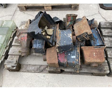 A LARGE QUANTITY OF VINTAGE DRAIN PIPE TOPS 