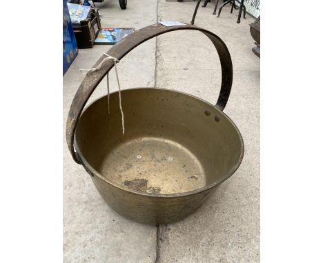 A VINTAGE BRASS JAM PAN 