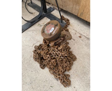 A VINTAGE BLOCK AND TACKLE 