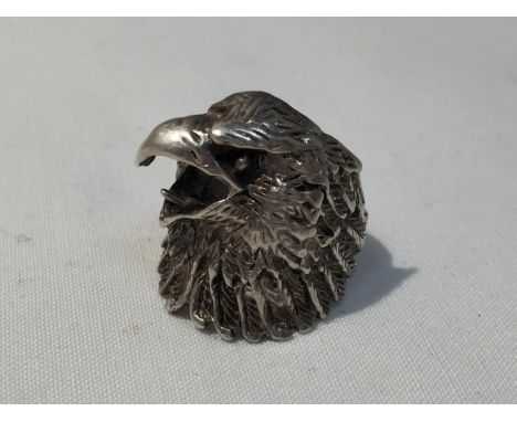 A HEAVY MARKED SILVER EAGLE RING 