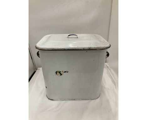 A VINTAGE ENAMEL WHITE BREAD BIN HEIGHT 31CM, LENGTH 34CM, DEPTH 26CM - MOST OF WRITING WORN OFF 