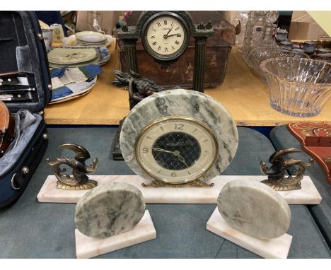AN ART DECO CLOCK GARNITURE IN GREEN ONYX, DECORATED WITH BIRDS ON A MARBLE BASE PLUS A JULIANA CLASSICAL STYLE MANTLE CLOCK 