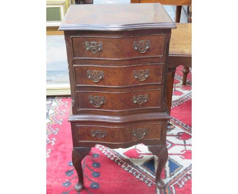 REPRODUCTION MAHOGANY SERPENTINE FRONTED CHEST OF FOUR DRAWERS
