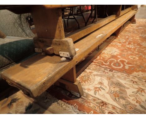 Low school gym bench L: 342 cm