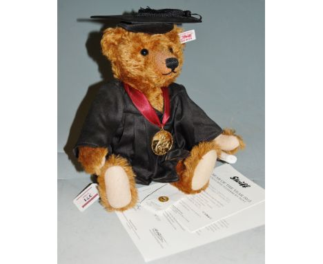 A modern collectors Steiff bear 'The bear of the year 2013', with supporting certificate of authenticity 