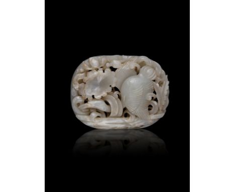 A CELADON AND RUSSET JADE RETICULATED ‘GOOSE AND HAWK’ BELT BUCKLE  晚清-民國 明代風格 青玉透雕春水佩  China, late Qing – Republic period.  