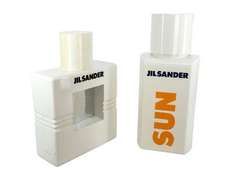   JIL SANDER VINTAGE Werbereklamen.  Konvolut bestehend aus zwei XXL-Factisen in Weiß mit starken Gebrauchsspuren. Maße ca.: 