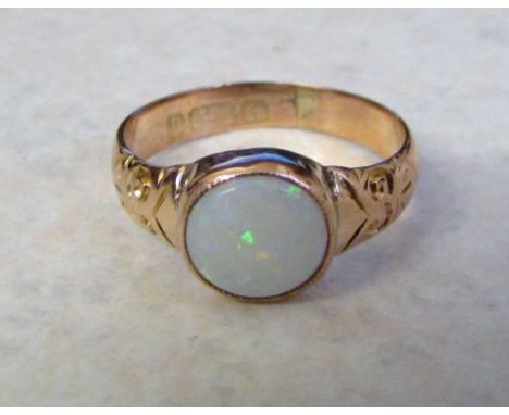 9ct rose gold opal ring size L (total weight 2.5g)