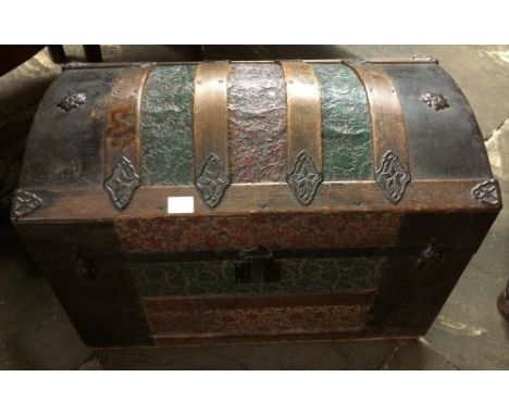Domed top trunk
