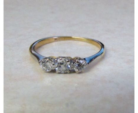 18ct gold 3 stone diamond ring size K (total weight 1.7g)