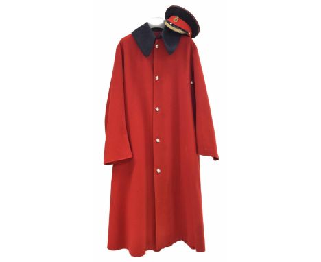 Life Guards troopers cloak, size 5, Hashket &amp; Partners Ltd. 1964; together with a Life Guards cap (2) 
