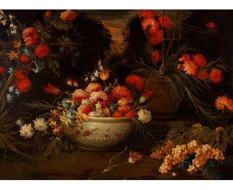 Blumenmaler des 19. Jh. Vor Waldhintergrund arrangierte Blumen und Blumenschale mit Traubenreben im Stil des 17. Jh. Öl/Lwd. 