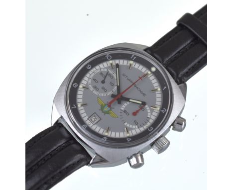 Herrenarmbanduhr, sog. Sturmanskie Chronograph. Stahlgehäuse, graues Ziffernblatt. Kleine Sekunde, Minutenzähler, Ausschnitt 
