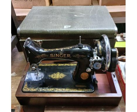 VINTAGE HAND SINGER SEWING MACHINE