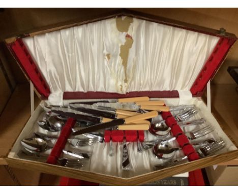 VINTAGE 1960'S CANTEEN OF CUTLERY