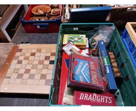 CARTON WITH MISC BOARD GAMES, DOMINO SET IN QUILL BOX &amp; CHESS BOARD MADE FROM VARIOUS EXOTIC WOODS