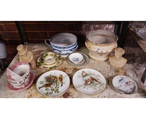 SHELF WITH BIRDS OF GREAT BRITAIN COLLECTORS PLATES, VASES &amp; OTHER CHINAWARE