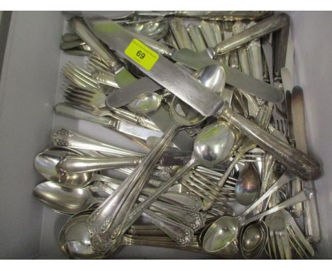 Silver plated flatware, mainly Elkington