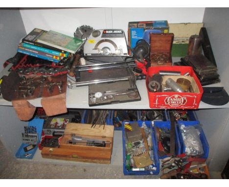A large collection of vintage/modern tools Location: G