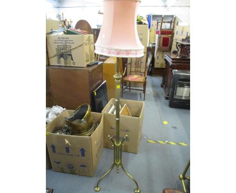 A Victorian brass telescopic standard lamp with shade H.134cm