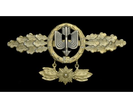 A German Second World War Luftwaffe Long Range Day Fighter Clasp in Gold. A nice condition G.H. Osang of Dresden produced Lon