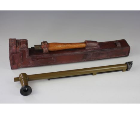 A World War I military issue trench periscope by R & J Beck, dated 1916 and NO 25, No 67, with original handle and stamped le