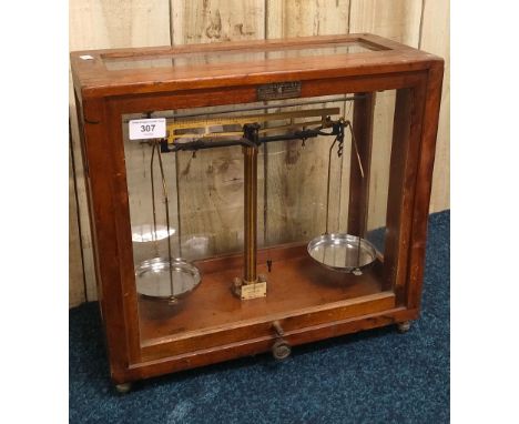 19th century Griffin &amp; Tatlock Microsoft senior model scales in fitted case [39x42x18cm] 