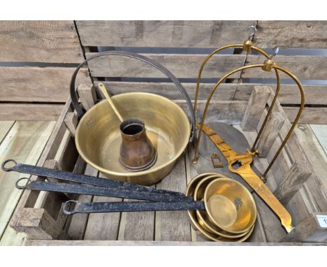 A crate of antique brass kitchen ware; set of 3 antique brass pots with wrought iron handles, Copper and brass measure, jelly