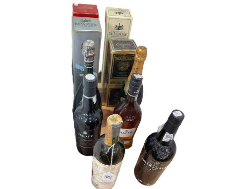 Collection of Champagne, De-Luxe Scotch Whisky, Port, Brandy, etc, including Slainteva 75cl, Pier-Heidsieck, Croft Platinum, 