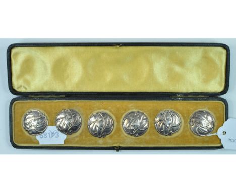 A set of six Art Nouveau silver buttons, W Hutton & Sons Ltd, Birmingham 1903, cased   Condition report  Approx. 1.1 ozt