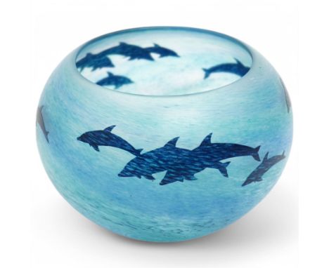 Malcolm Sutcliffe (British 1954-): Studio glass cameo bowl, the body mottled and speckled with shades of blue decorated with 