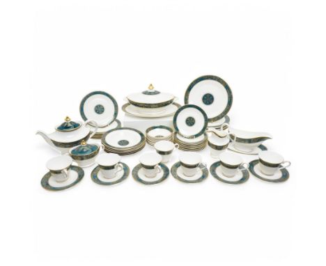 Royal Doulton Carlyle pattern tea and dinner service comprising seven dinner plates, eight dessert plates. six soup bowls, si