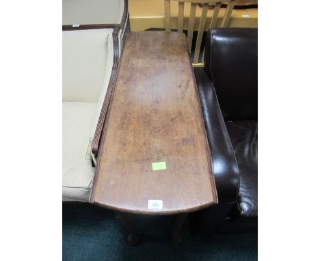 A GOOD GEORGIAN MAHOGANY DROP LEAF TABLE the oval hinged top raised on cabriole legs with pad feet 72cm (h) x 107cm (w) x 36c