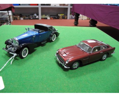 Two 1:18th Scale Diecast Model Cars by Franklin Mint, in fine condition but unboxed, 1933 Dusenberg Cabrio and 1964 Aston Mar