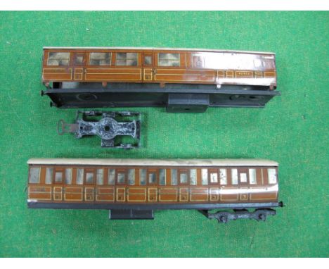 Hornby Dublo "00" Scale Tinplate Model of L.N.E.R Gresley Articulated Coach Set, in teak livery, incomplete, spares/repairs. 