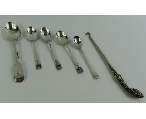 A small collection of silver flatware, mixed dates and makers, and a silver handled button hook (2.1oz)