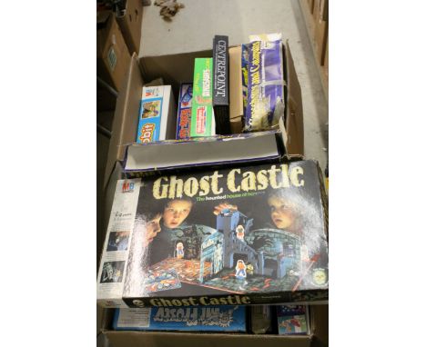 Collection of vintage games to include Matchbox Monster In My Pocket Monster Clash, Waddingtons Key to the Kingdom, MB Ghost 