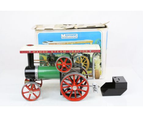 Boxed Mamod Steam Tractor TE1A in vg used condition, box with some wear to lid
