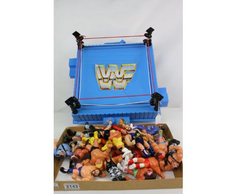 WWF / WWE Wrestling - Original Hasbro ring plus 20 x figures to include Akeem , Andre the Giant, Superfly Kimmy Snuka, Texas 