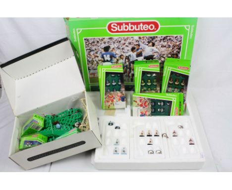 Subbuteo - Group of LW teams and accessories to include 4 x boxed teams (Norwich City, Spurs, Everton &amp; Manchester United
