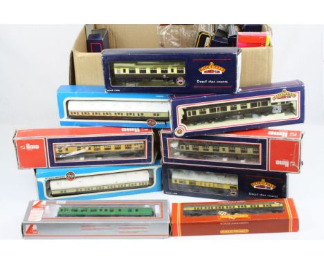 21 OO gauge items of rolling stock, all in boxes although some are incorrect, includes Bachmann, Lima and Hornby examples