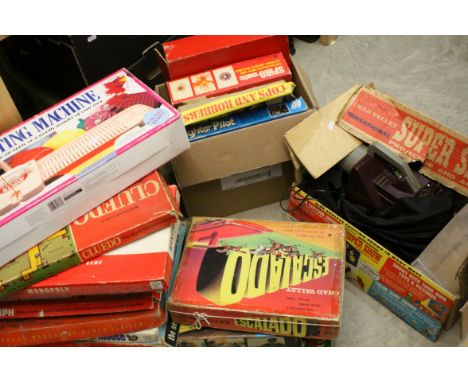 Large group of vintage boxed toys &amp; games, to include Chad Valley Super Show Projector, Louis Marx Match-Play Golf, Ideal