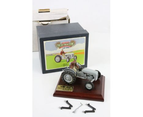 Boxed Britains Golden Anniversary Ferguson TE 20 Tractor 8711