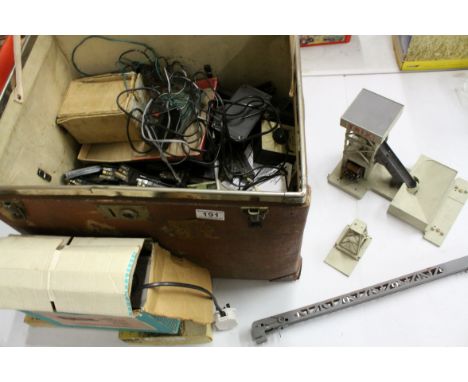 Quantity of TTR Trix Twin Railwy, mainly a large quantity of track, electric water tower/trackside accessory etc contained in
